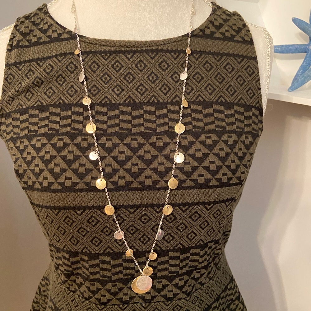 Silver and gold tone necklace- good used condition- unknown brand